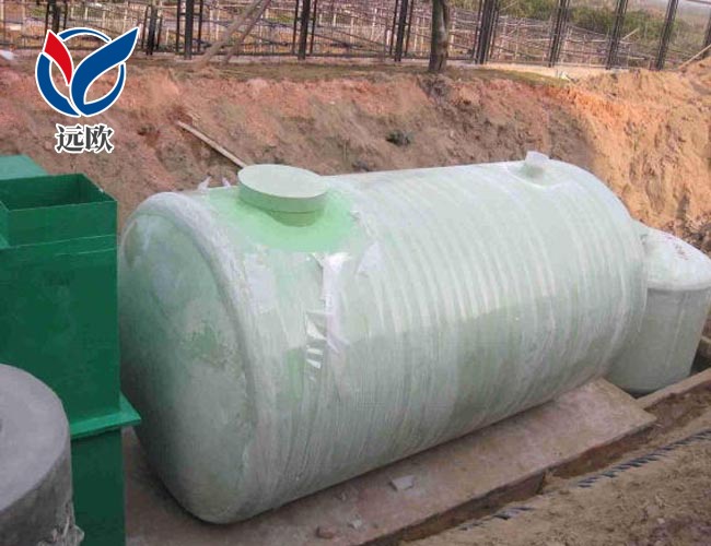 玻璃鋼地埋式污水處理設(shè)備安裝現(xiàn)場(chǎng)